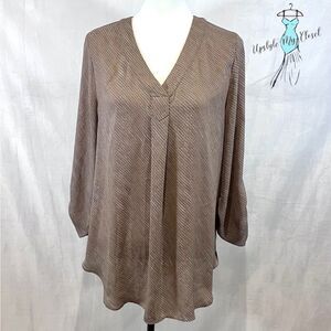 Apt 9 mocha white and blue vneck blouse top size large